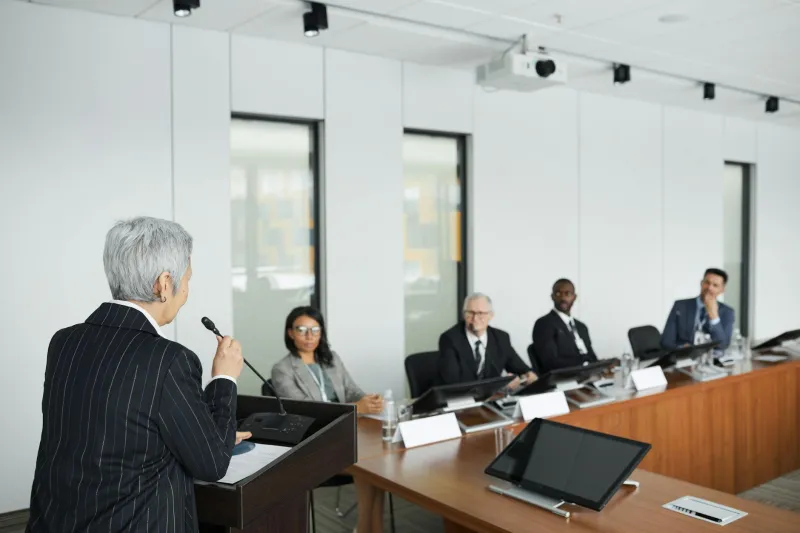 When Words Wouldn't Come Fast: The Man Who Turned Hesitation Into History's Highest Sales